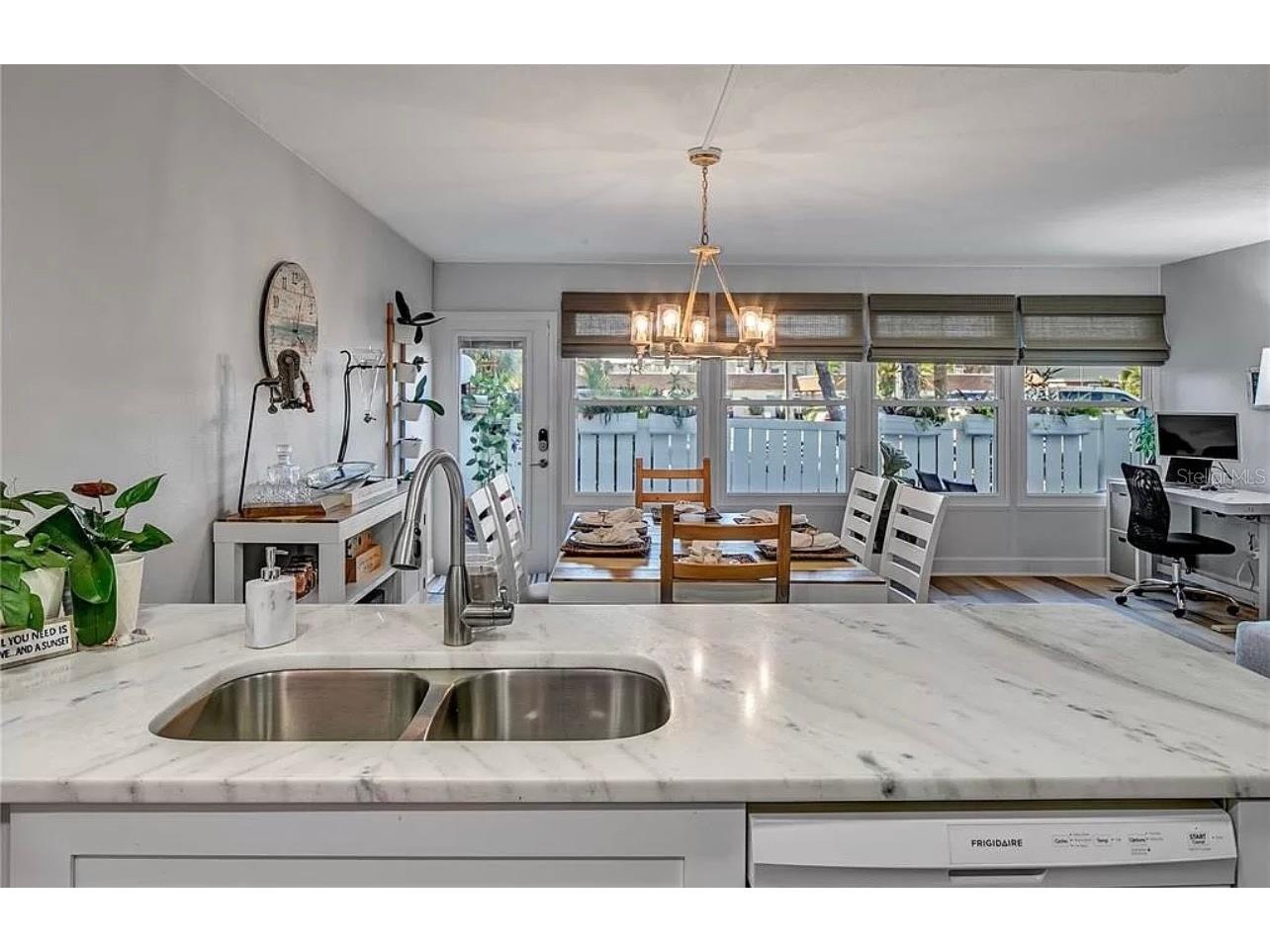 661 Poinsettia Avenue #104 Clearwater Beach FL 33767 TB8494525 image10