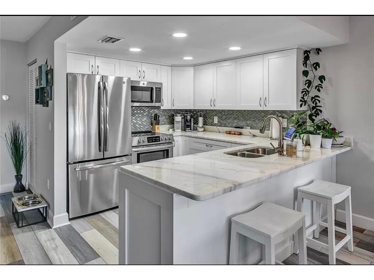 661 Poinsettia Avenue #104 Clearwater Beach FL 33767 TB8494525 image8