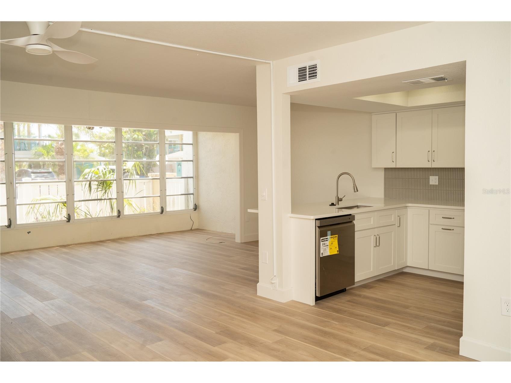 661 Poinsettia Avenue #108 Clearwater Beach FL 33767 TB8508138 image5