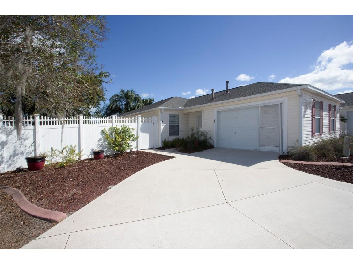661 Sherwood Street The Villages FL 32162 T3482896 image1