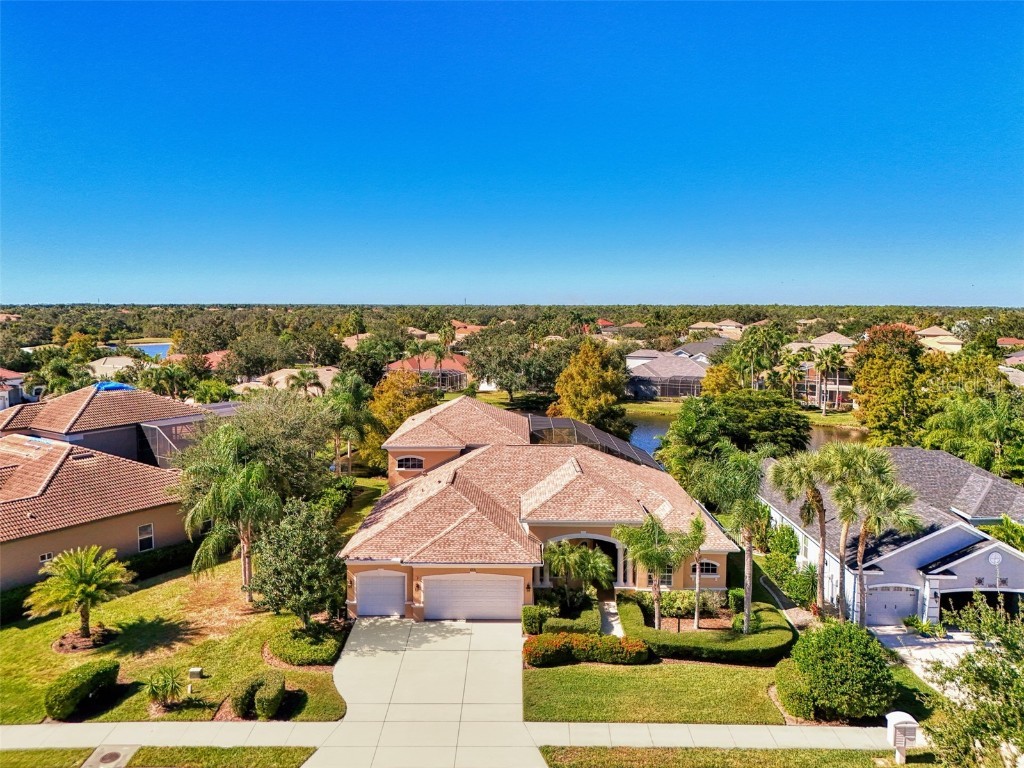 6610 Coopers Hawk Court Lakewood Ranch FL 34202 A4670561 image2