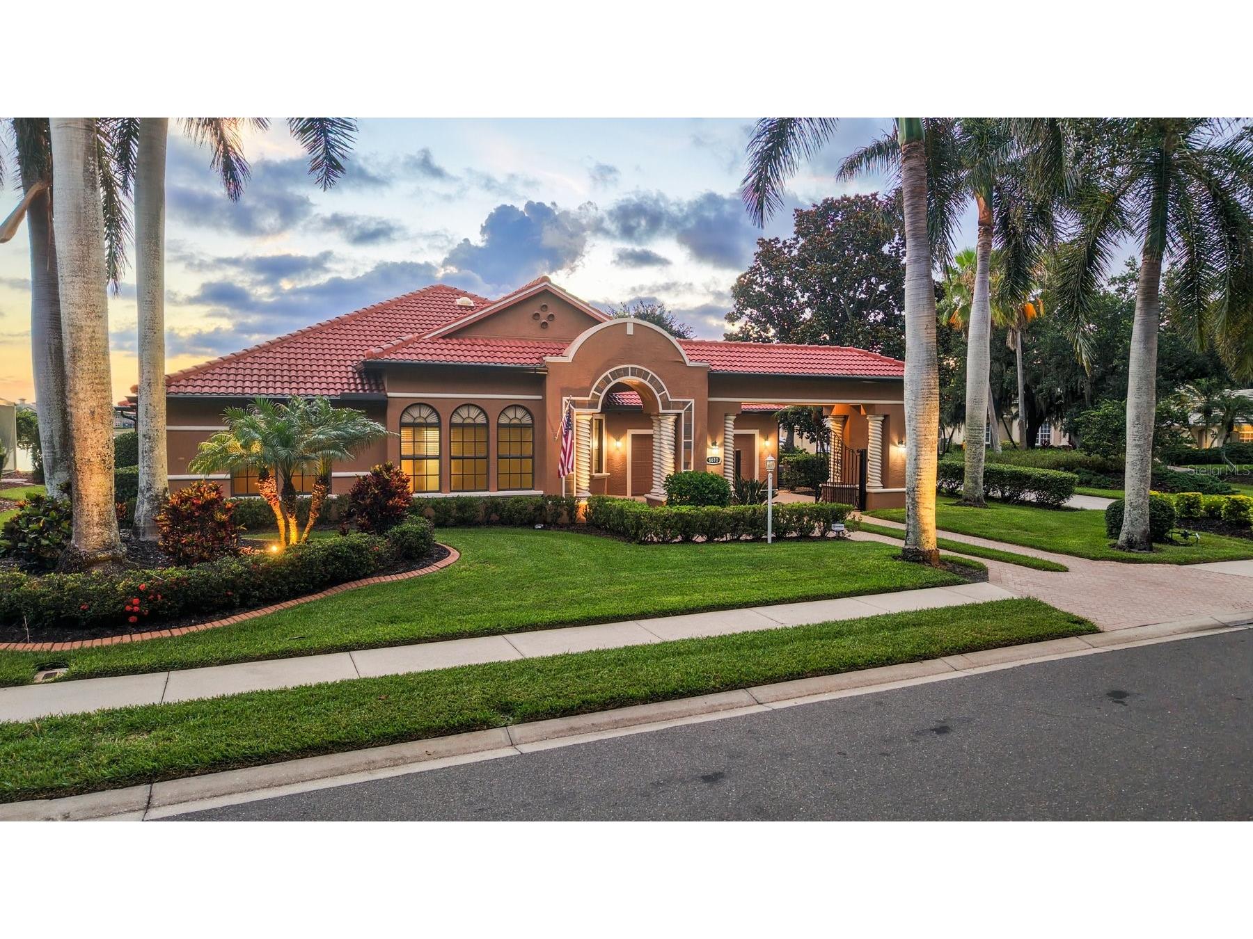 6610 Windjammer Place Lakewood Ranch FL 34202 - LAKE UIHLEIN A4697203 image1