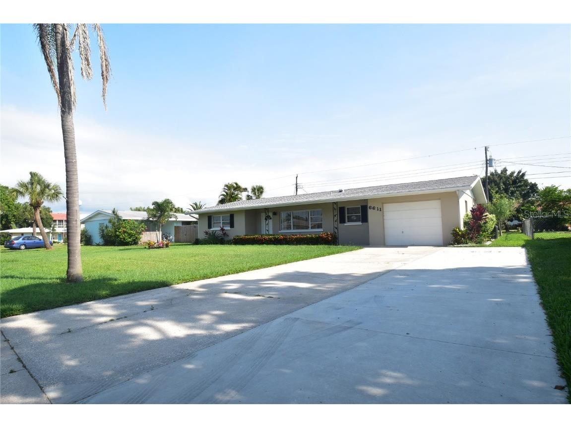 6611 Colonial Drive Sarasota FL 34231 A4576187 image1