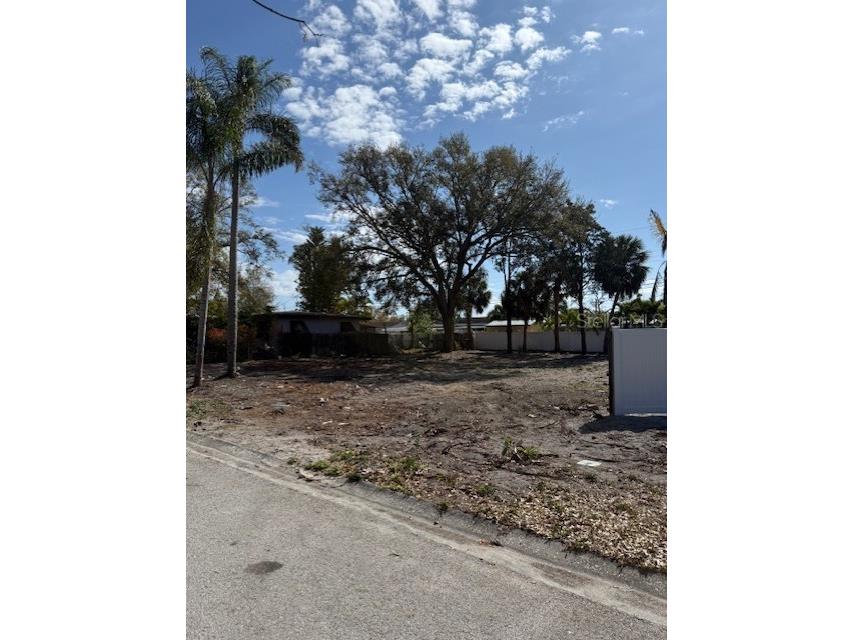 6611 Kingswood Drive N Saint Petersburg FL 33702 TB8471125 image1
