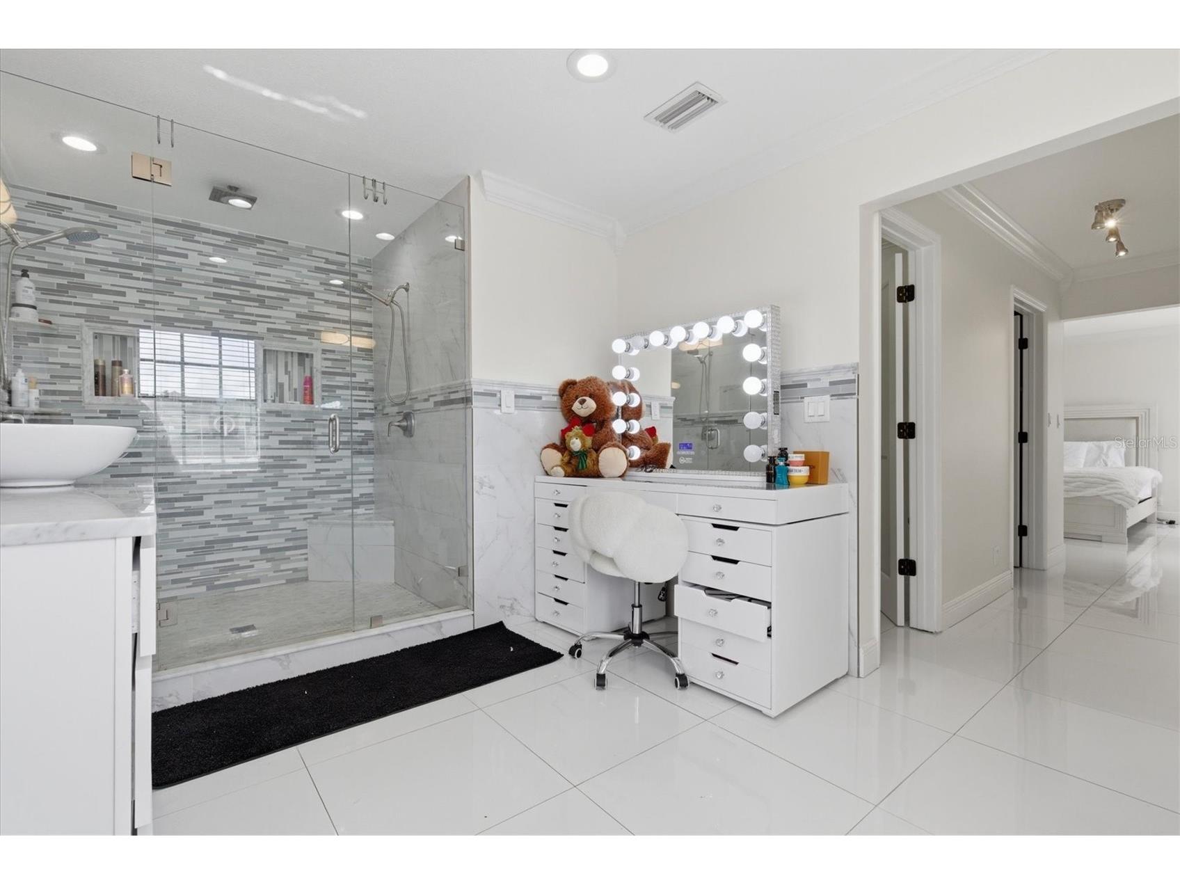 6611 N Hale Avenue Tampa FL 33614 TB8513304 image28