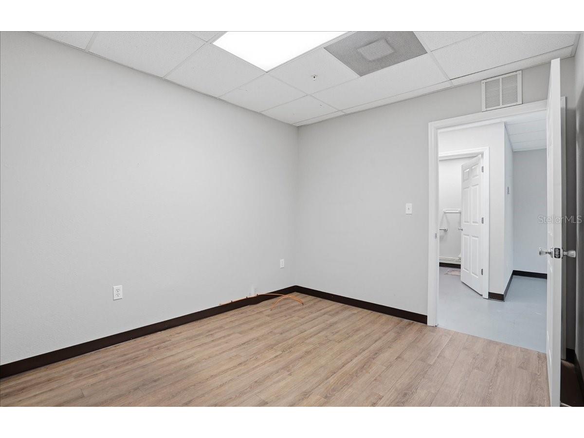 6612 26th Court E Sarasota FL 34243 TB8454310 image9