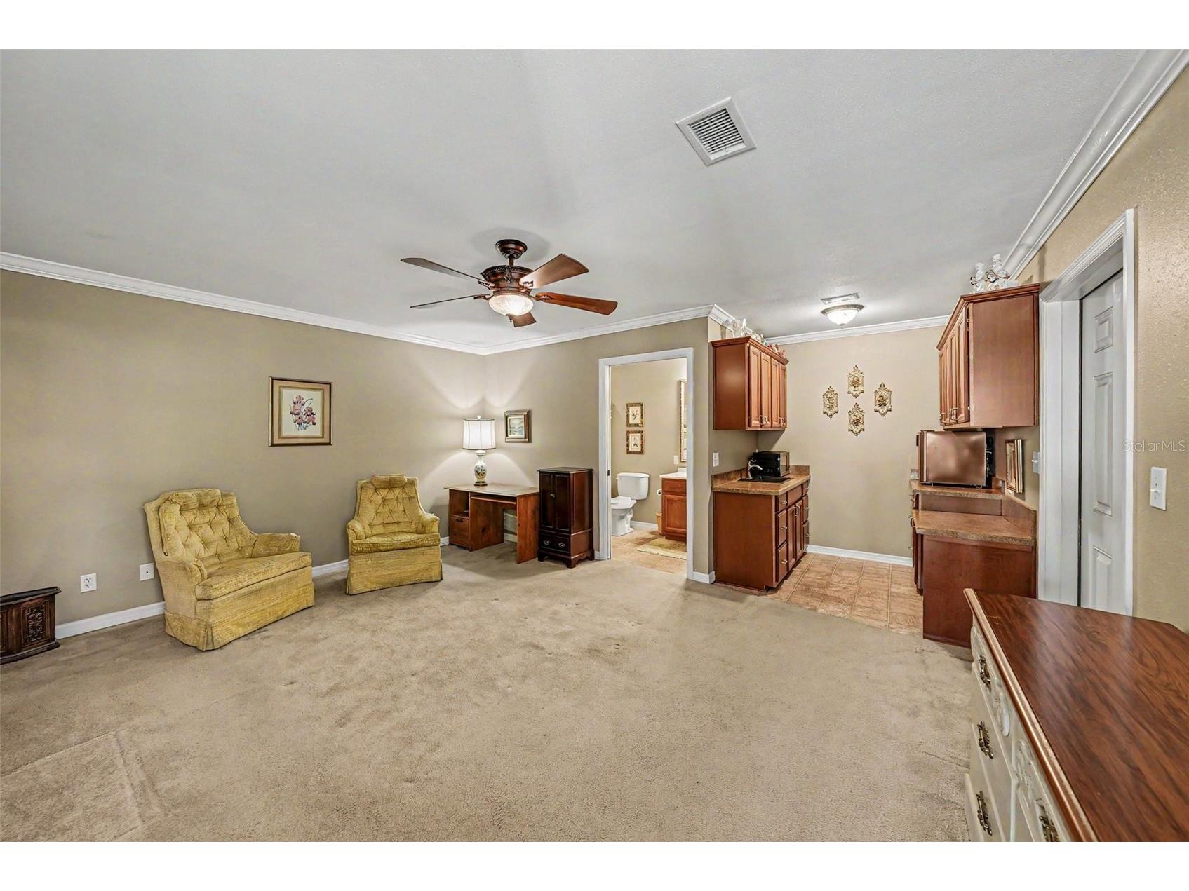 6612 Peachtree Drive Tampa FL 33617 TB8509973 image10