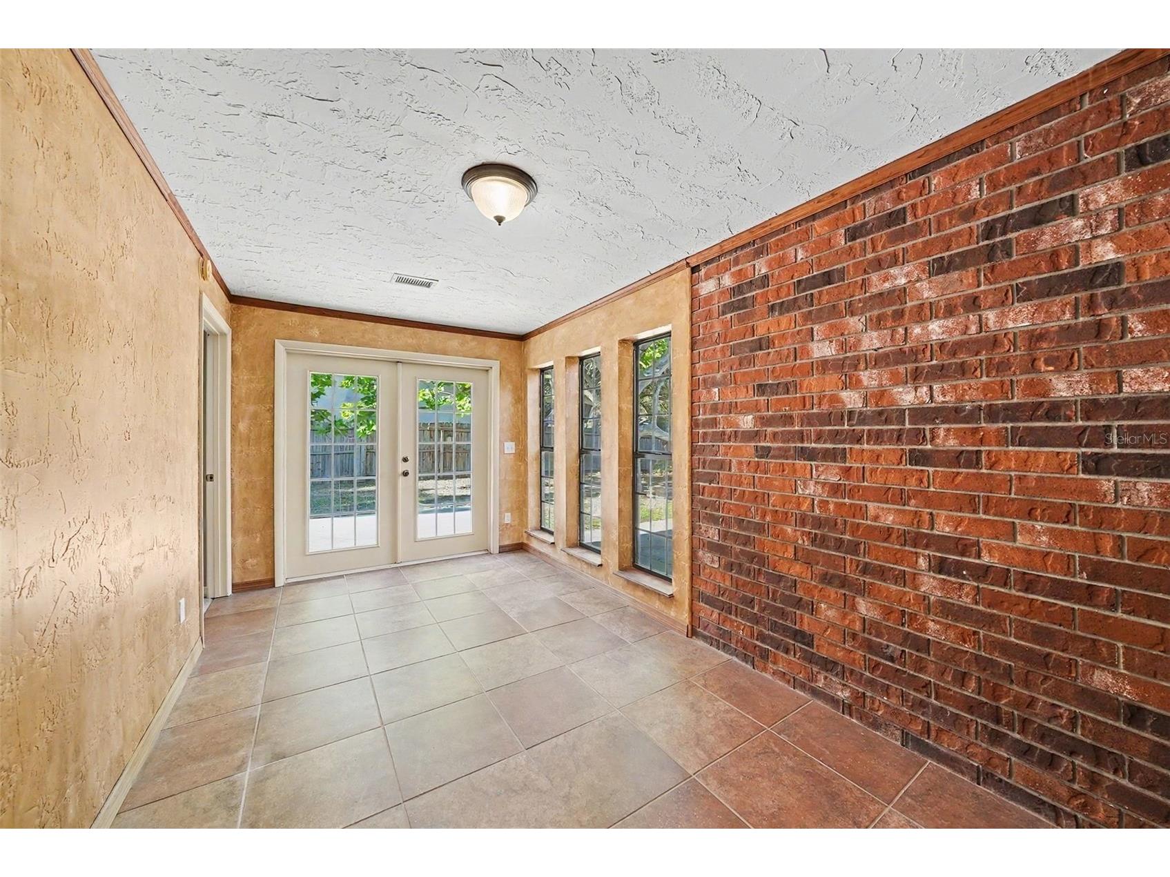 6612 Peachtree Drive Tampa FL 33617 TB8509973 image29