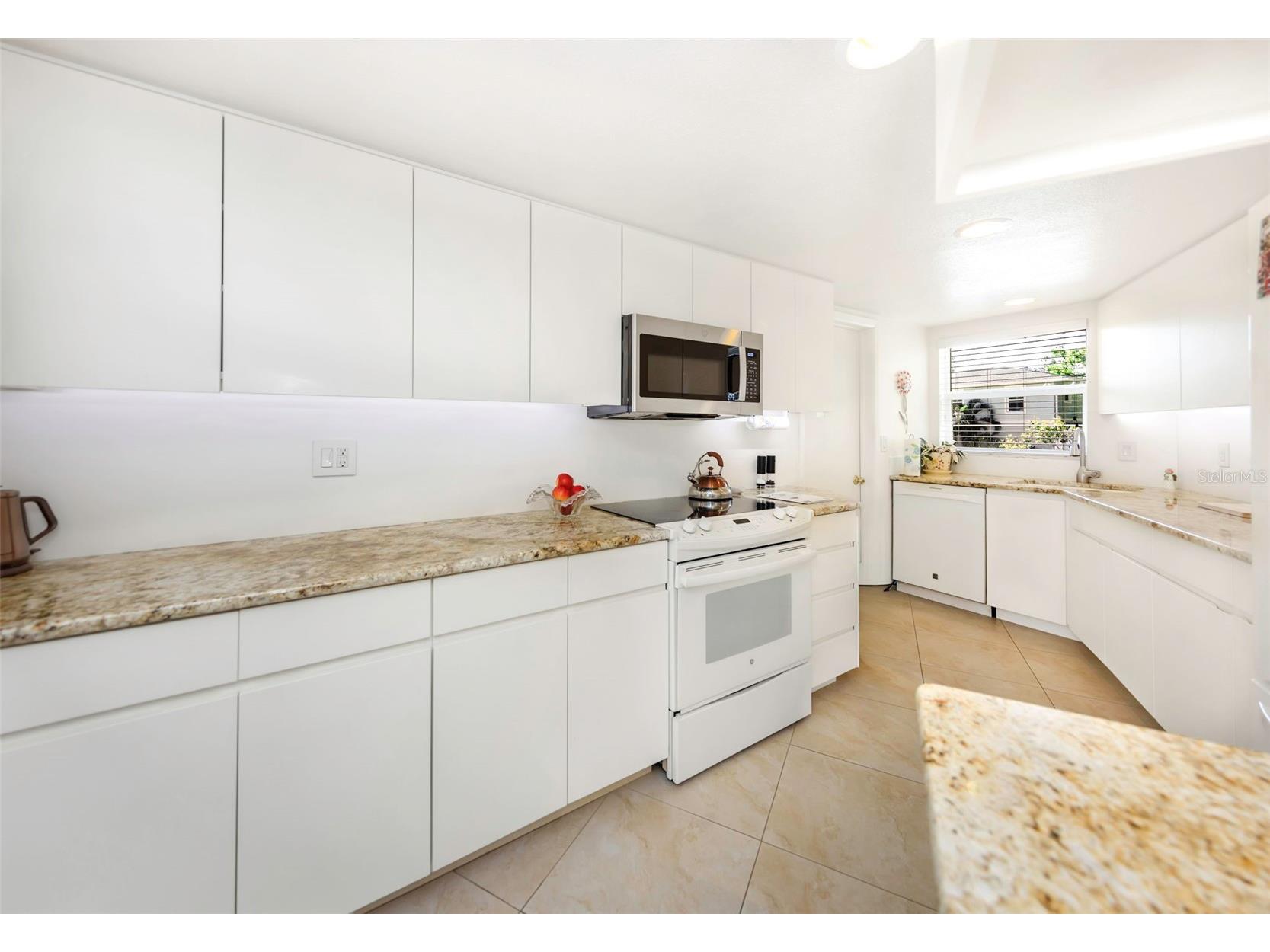 6613 Flamingo Way S Saint Petersburg FL 33707 TB8488127 image16