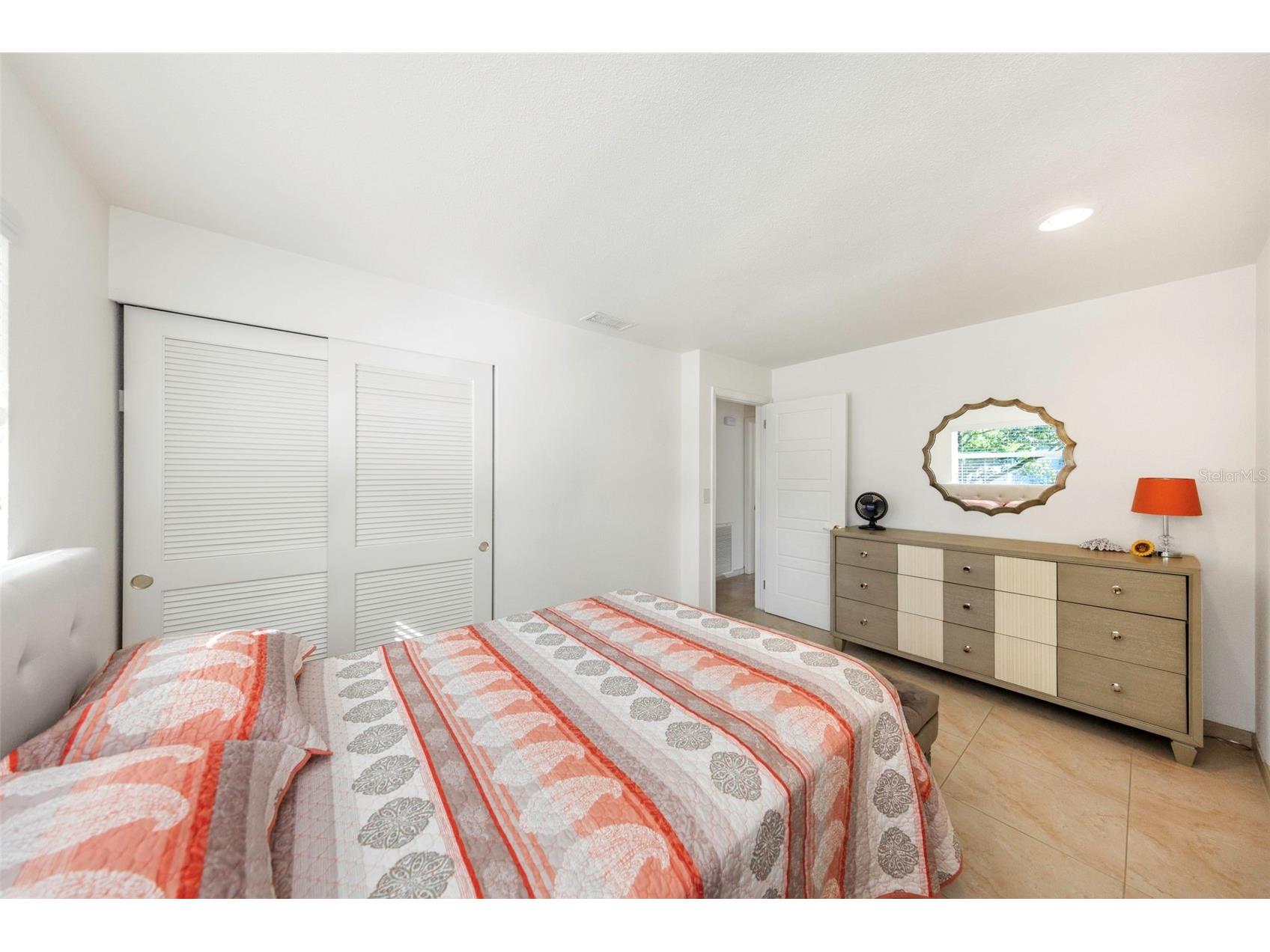 6613 Flamingo Way S Saint Petersburg FL 33707 TB8488127 image20
