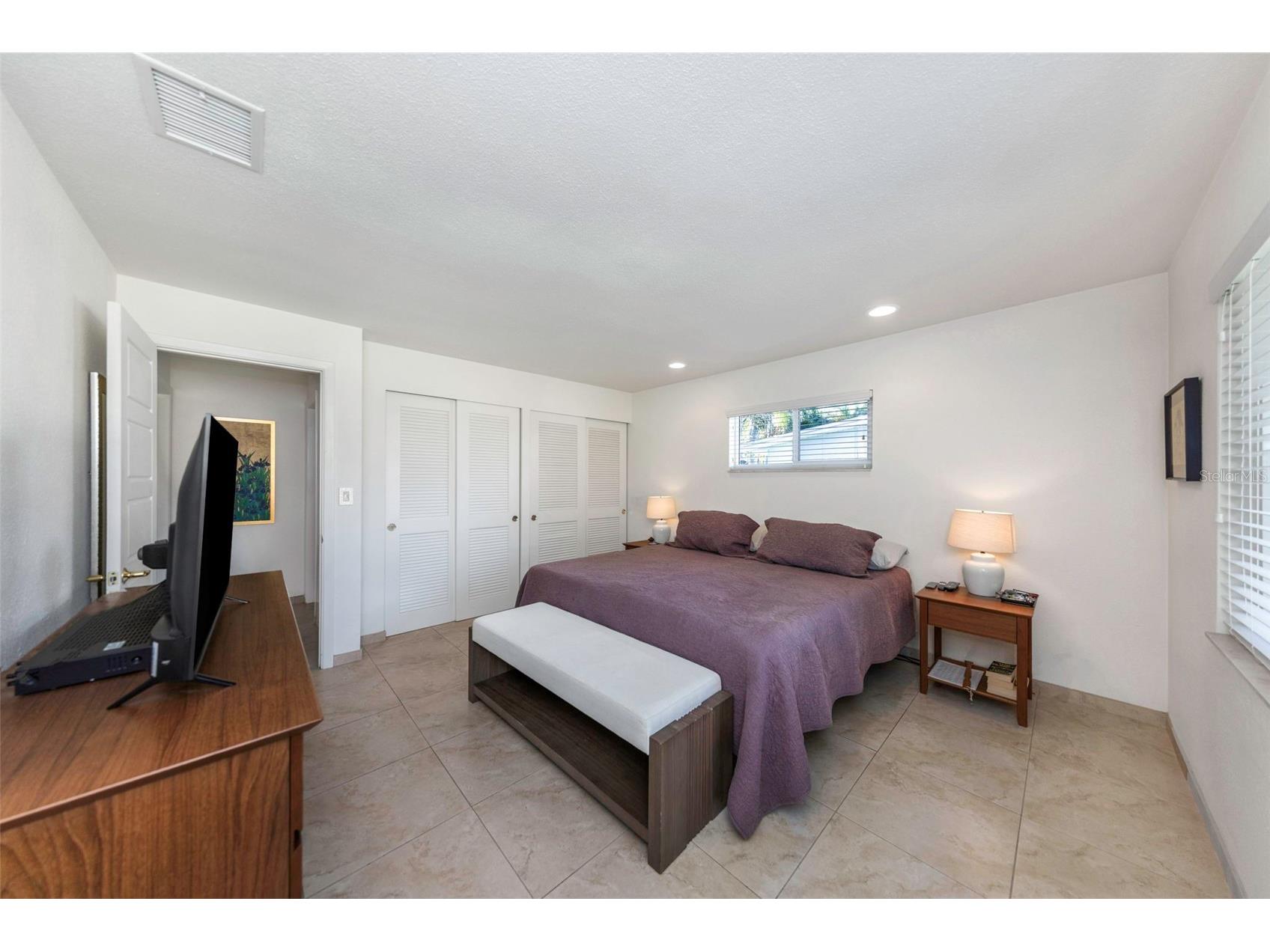 6613 Flamingo Way S Saint Petersburg FL 33707 TB8488127 image23