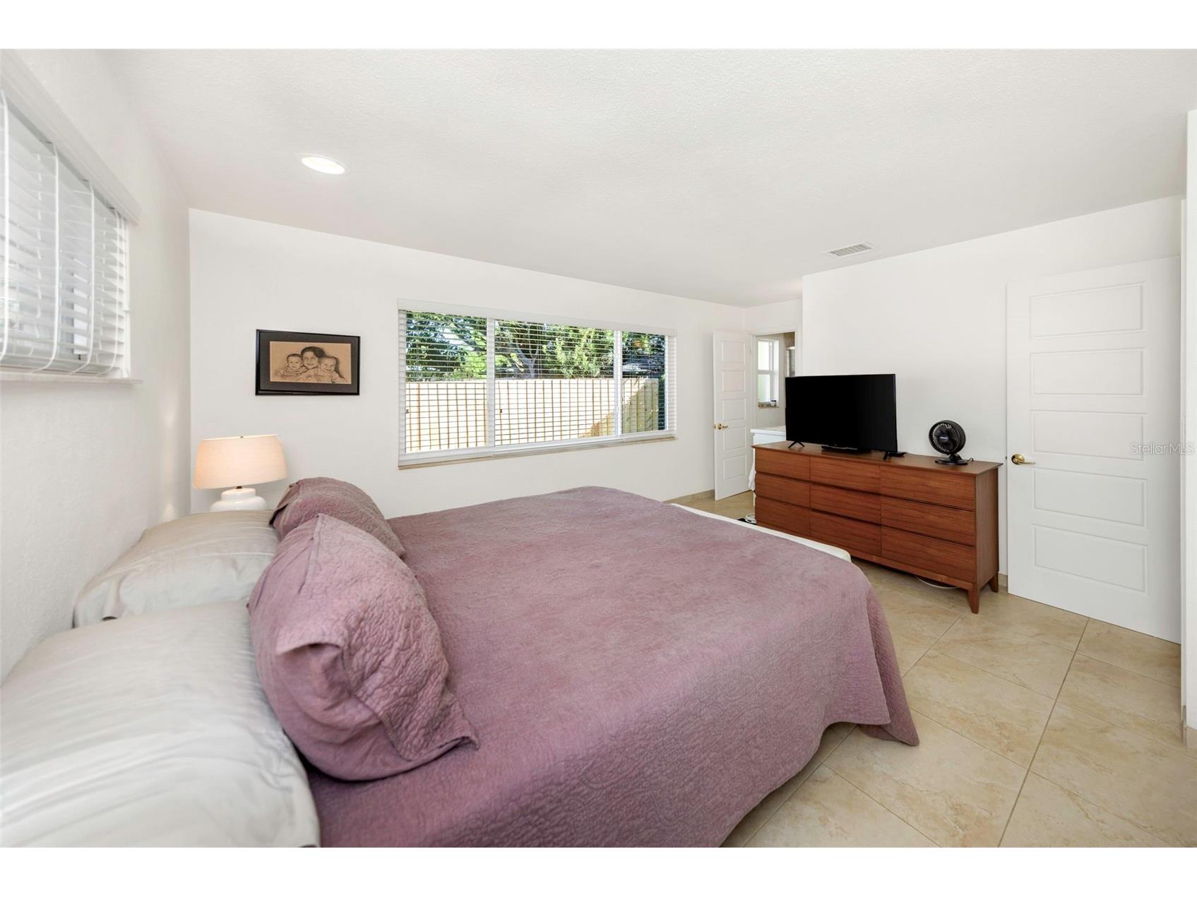6613 Flamingo Way S Saint Petersburg FL 33707 TB8488127 image24