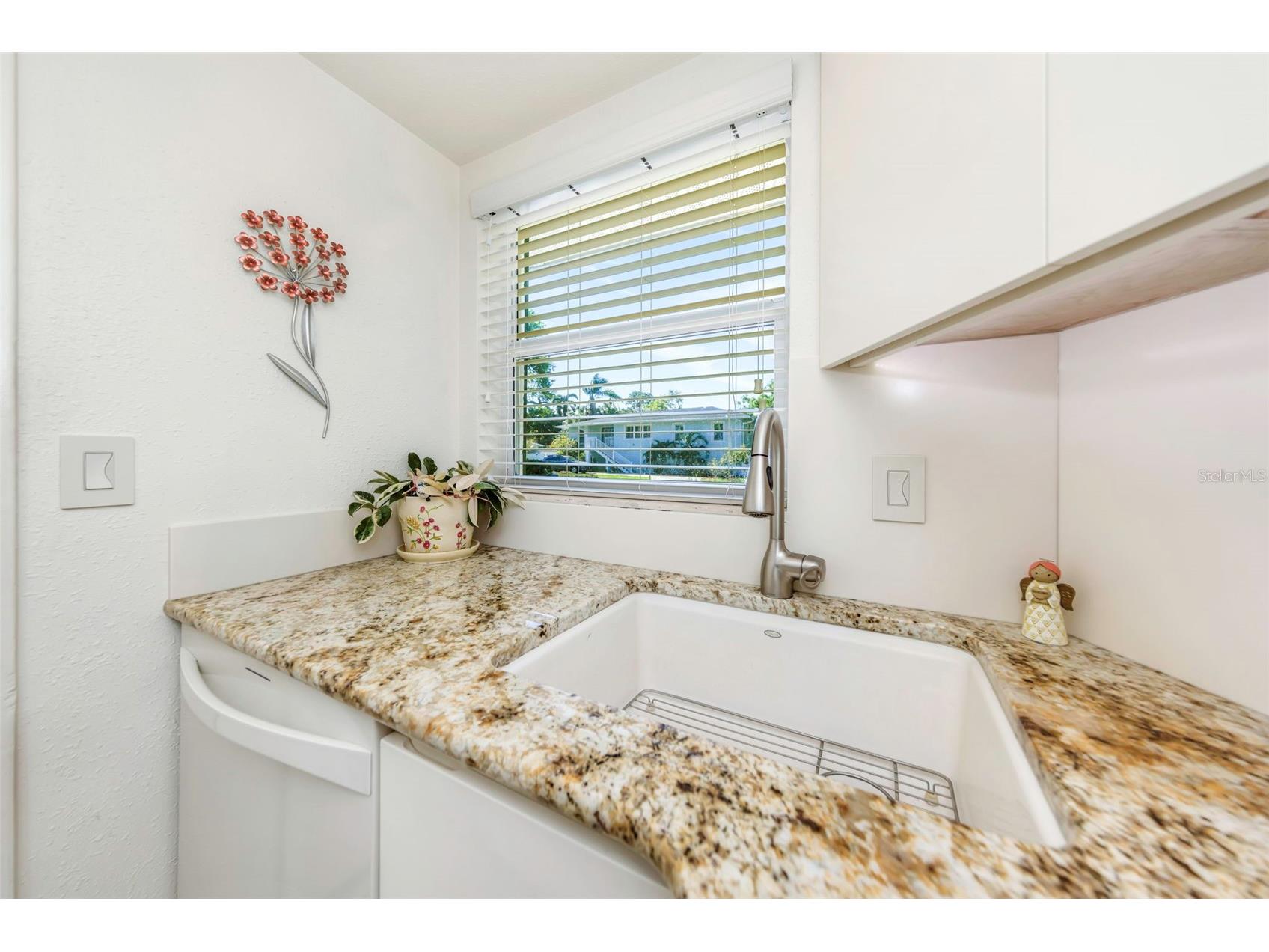 6613 Flamingo Way S Saint Petersburg FL 33707 TB8488127 image33