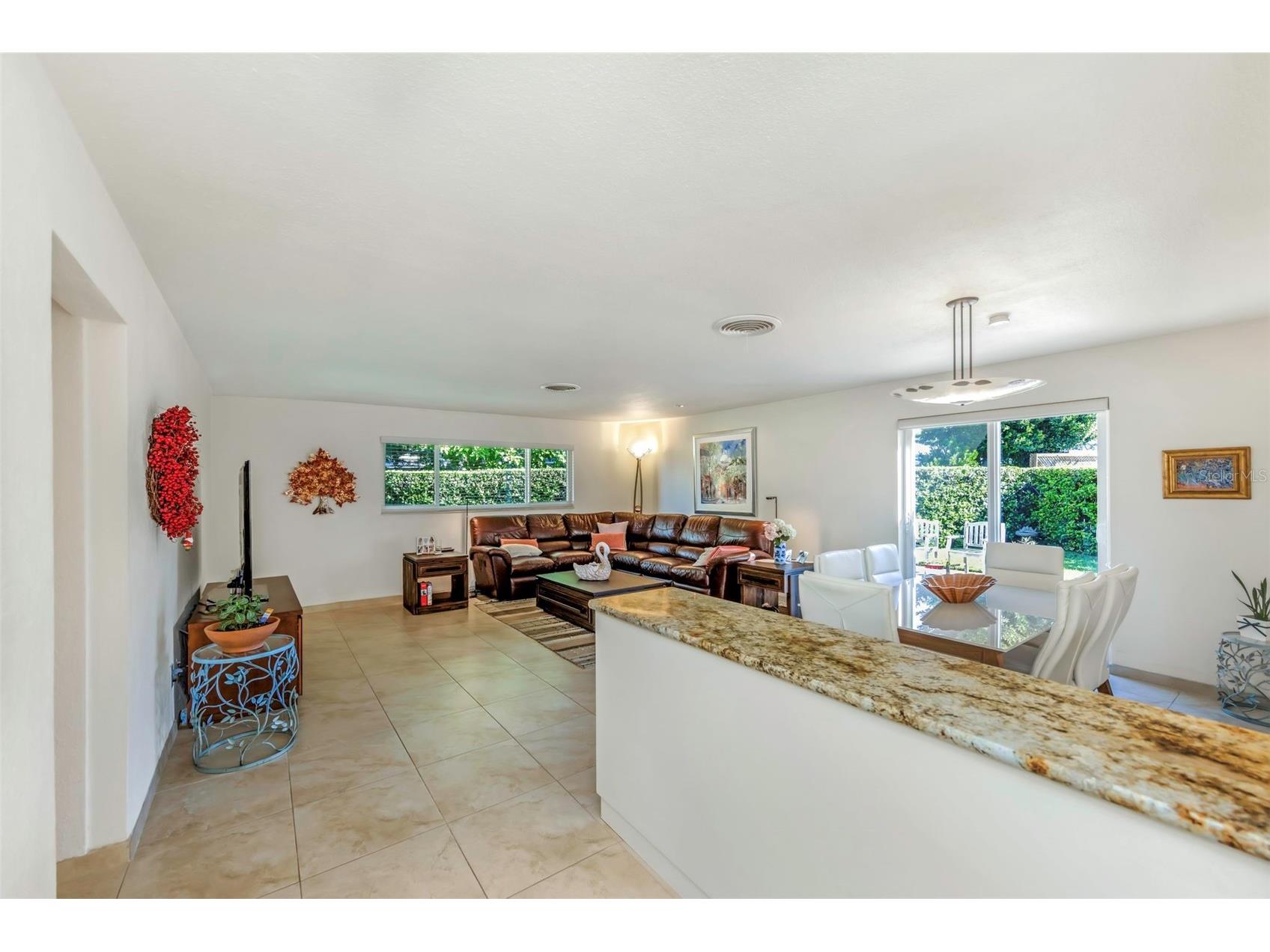 6613 Flamingo Way S Saint Petersburg FL 33707 TB8488127 image4
