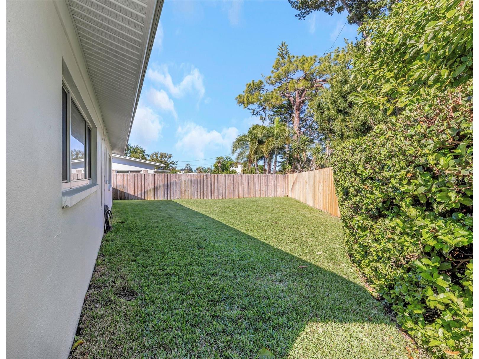 6613 Flamingo Way S Saint Petersburg FL 33707 TB8488127 image42