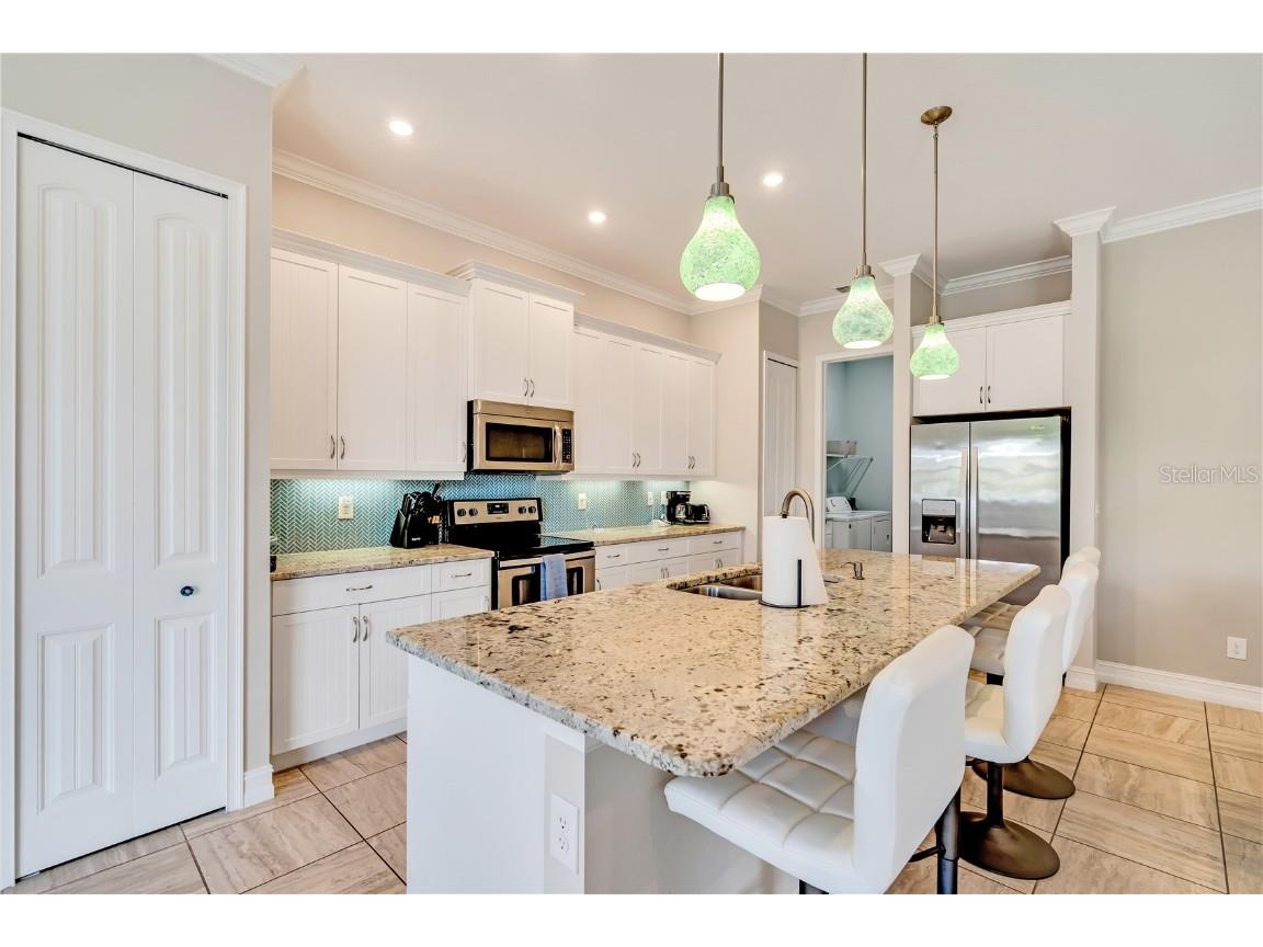 6615 35th Court E Sarasota FL 34243 A4662184 image13
