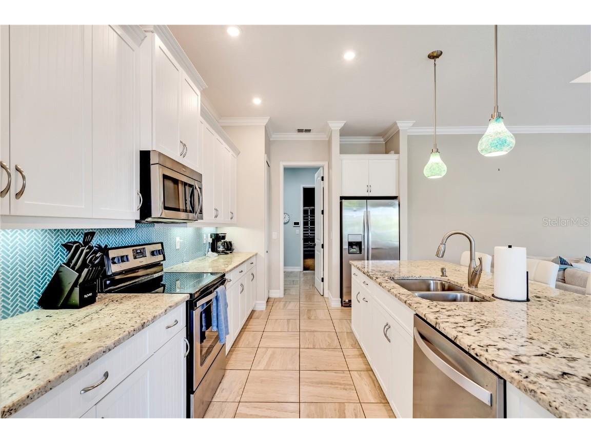 6615 35th Court E Sarasota FL 34243 A4662184 image14