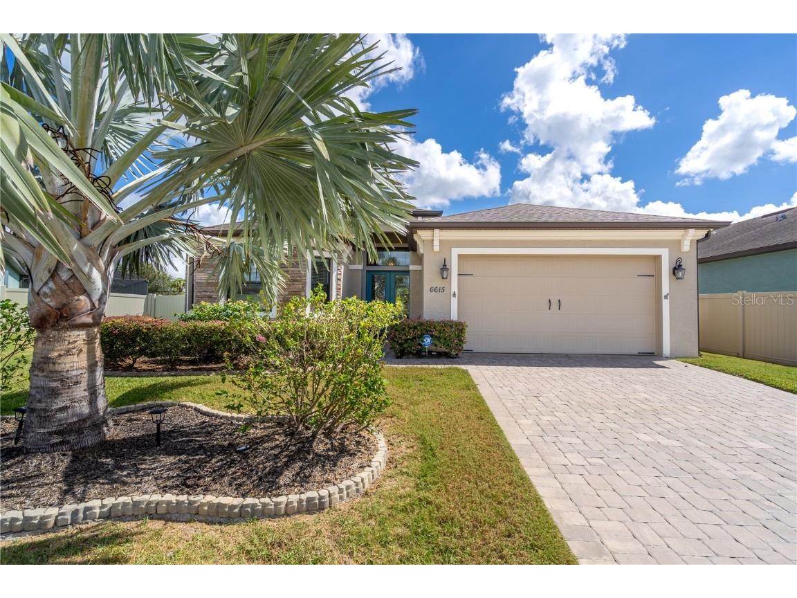 6615 35th Court E Sarasota FL 34243 A4662184 image2