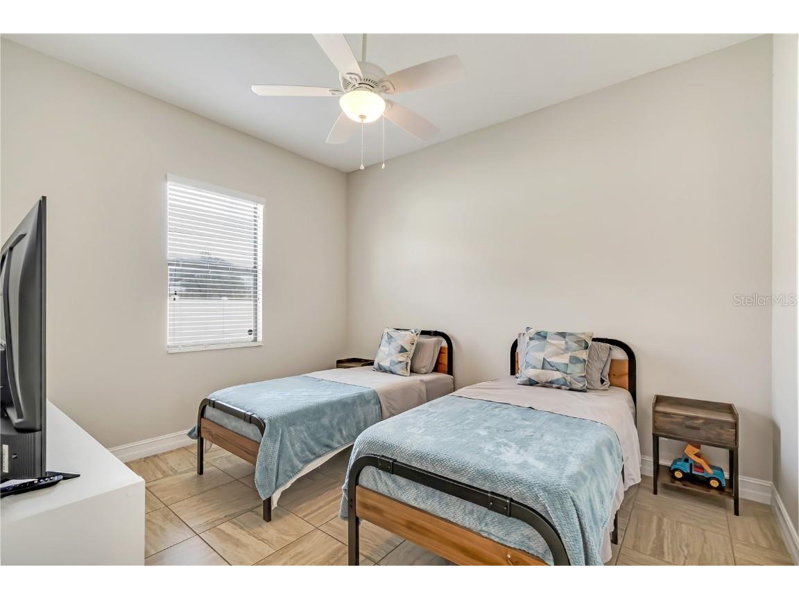 6615 35th Court E Sarasota FL 34243 A4662184 image23