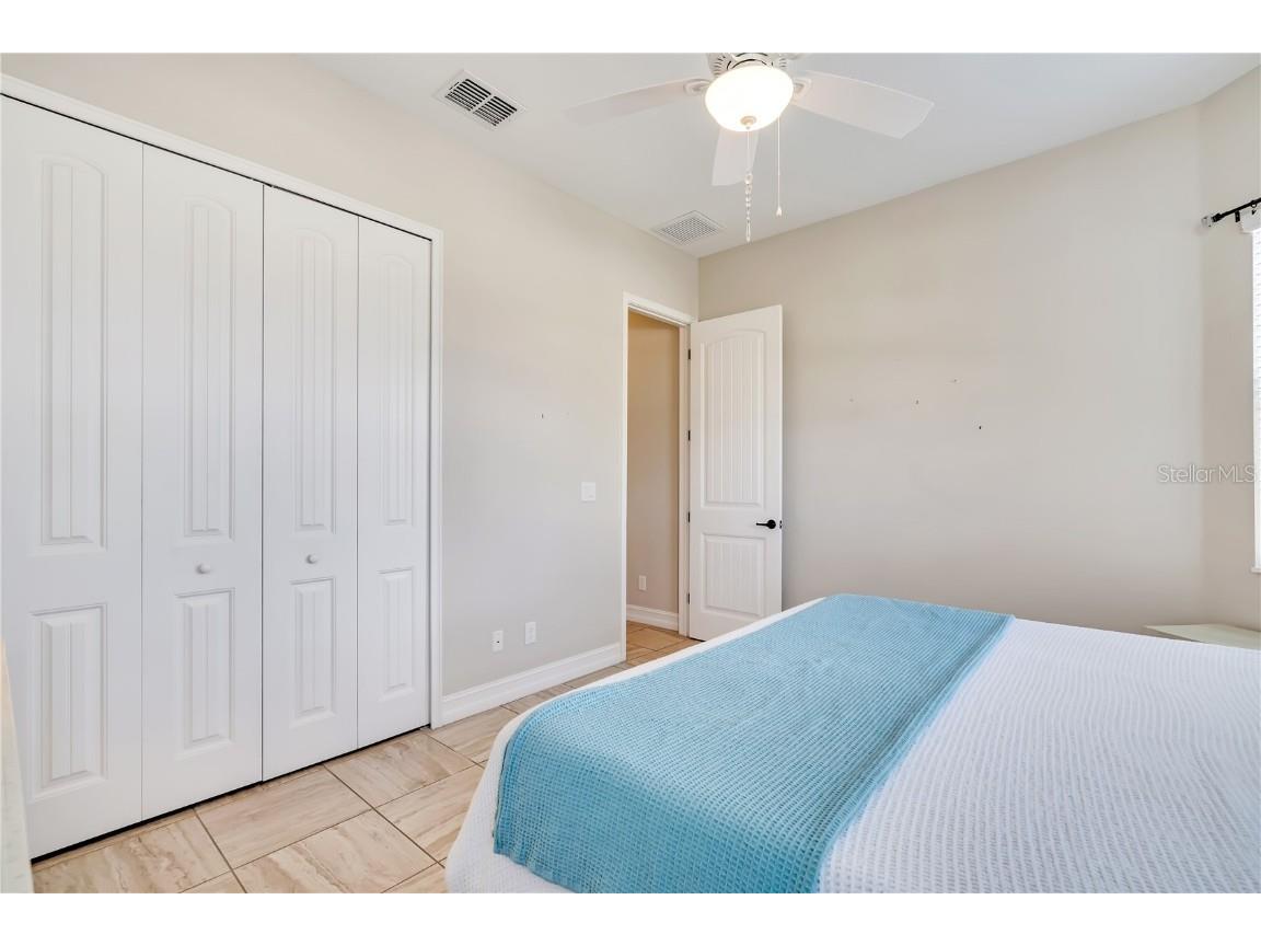 6615 35th Court E Sarasota FL 34243 A4662184 image27