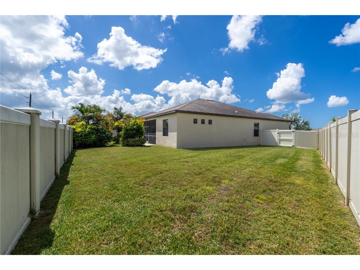 6615 35th Court E Sarasota FL 34243 A4662184 image30