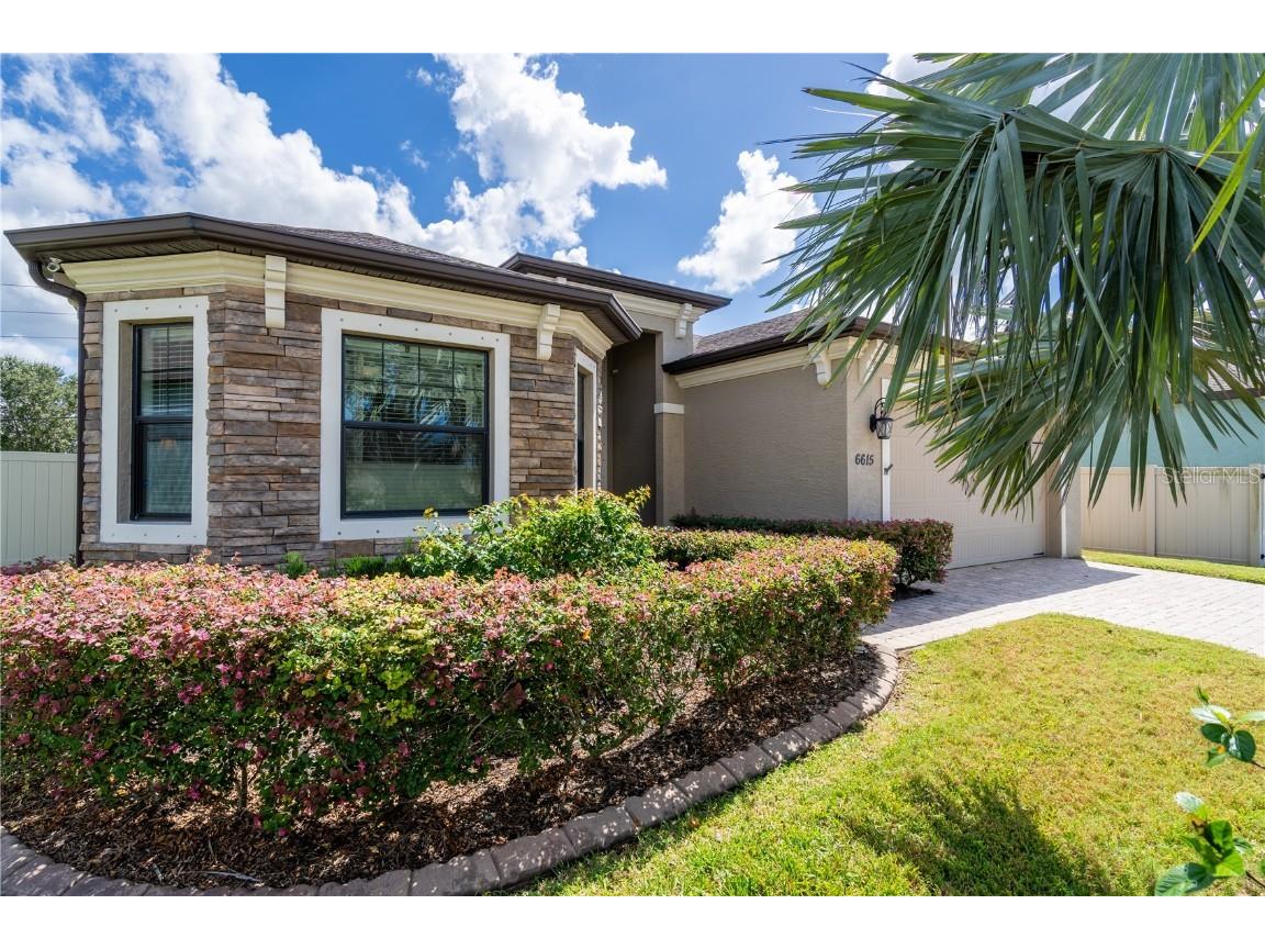 6615 35th Court E Sarasota FL 34243 A4662184 image4