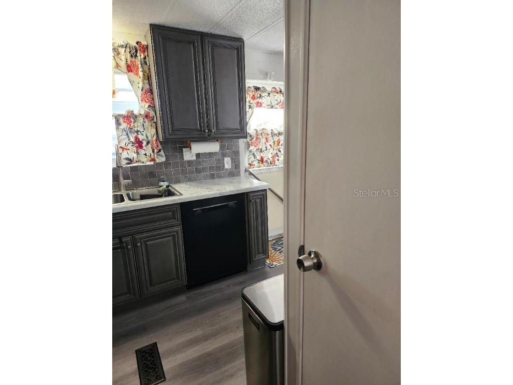 6616 Massachusetts Street Bradenton FL 34207 - SARASOTA BAY A4649428 image11