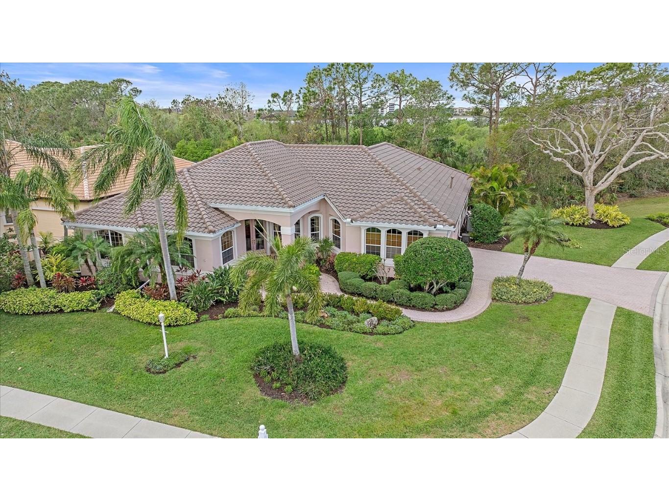 6617 Nautical Drive Lakewood Ranch FL 34202 A4641618 image1