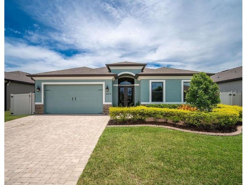 6619 35th Court E Sarasota FL 34243 A4655680 image1