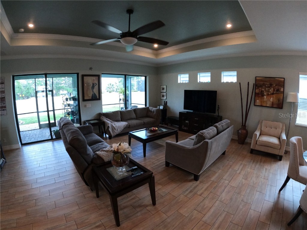 6619 35th Court E Sarasota FL 34243 A4655680 image12