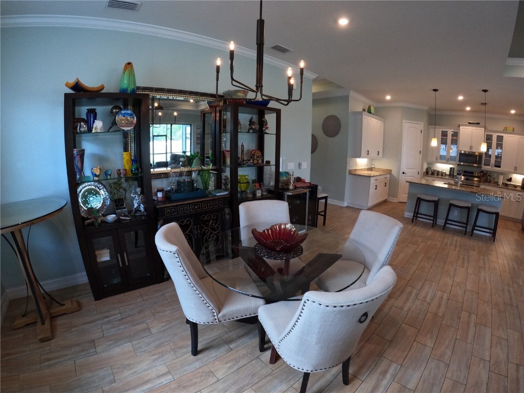 6619 35th Court E Sarasota FL 34243 A4655680 image16