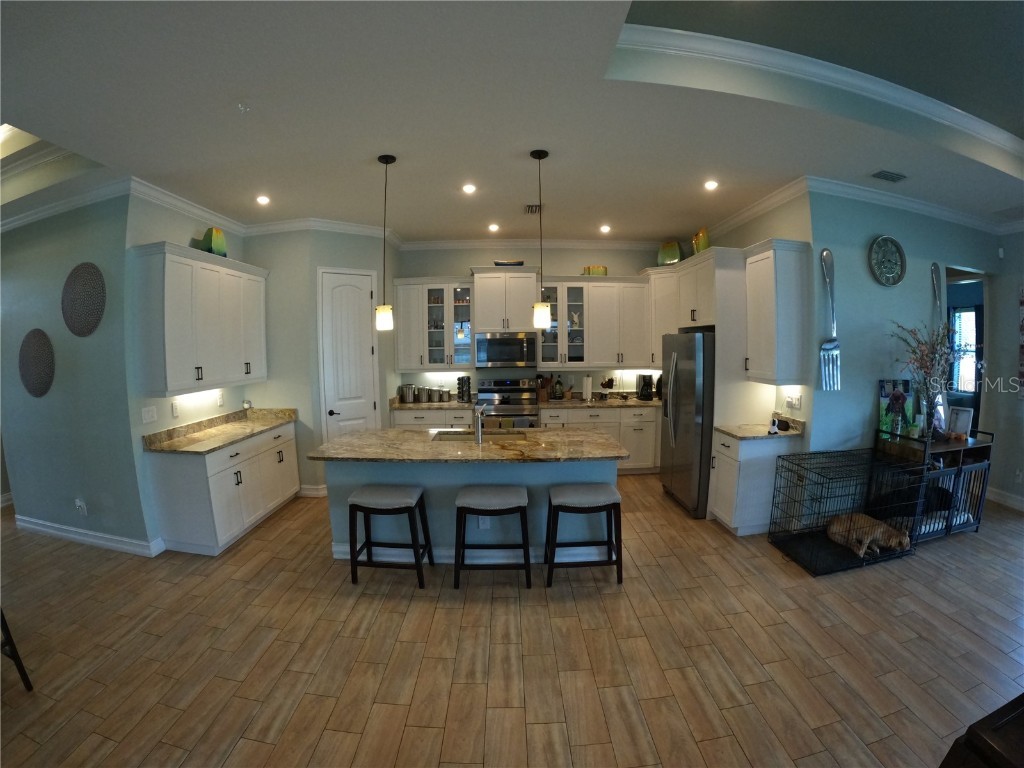 6619 35th Court E Sarasota FL 34243 A4655680 image17