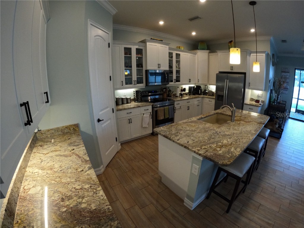 6619 35th Court E Sarasota FL 34243 A4655680 image20