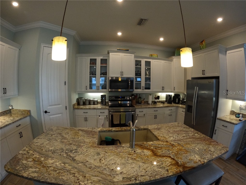 6619 35th Court E Sarasota FL 34243 A4655680 image22