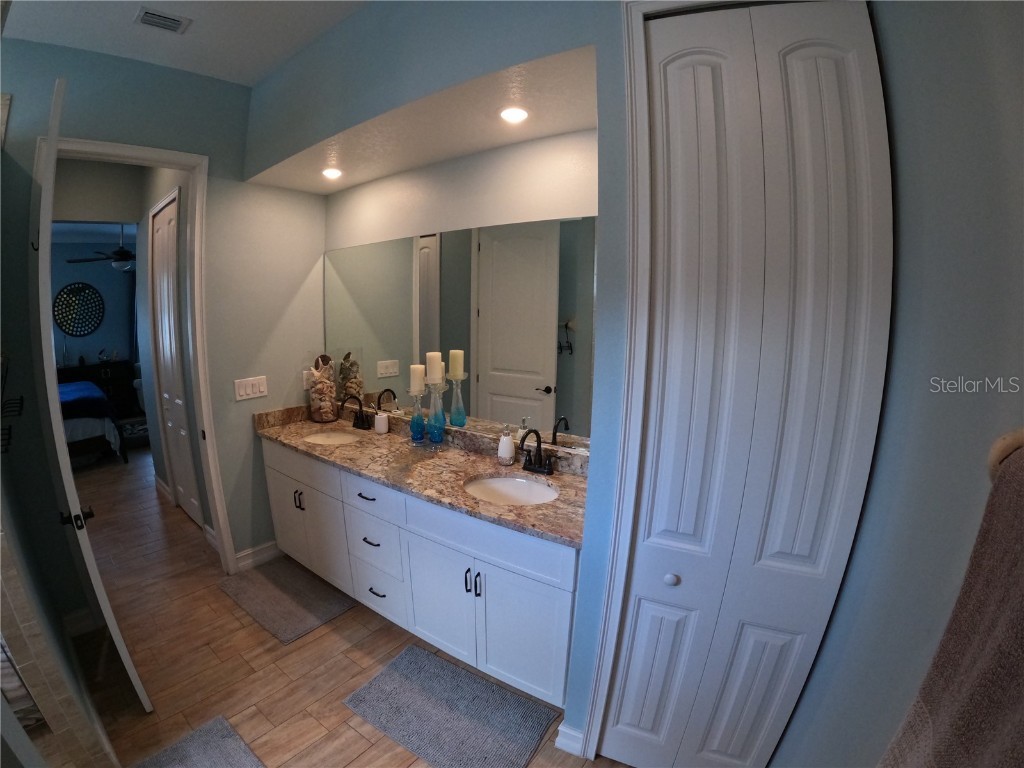 6619 35th Court E Sarasota FL 34243 A4655680 image30