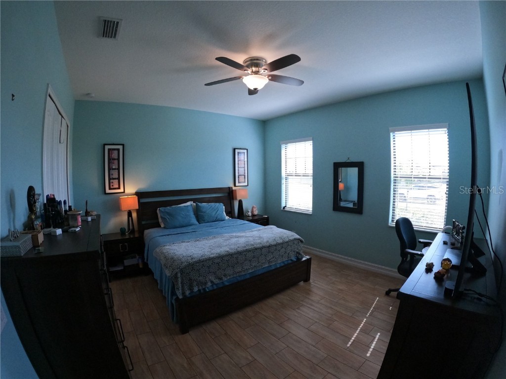 6619 35th Court E Sarasota FL 34243 A4655680 image32