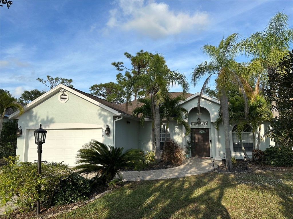 6619 Buttonbush Court Lakewood Ranch FL 34202 A4674267 image1