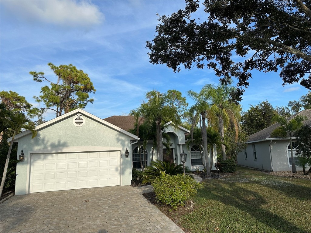 6619 Buttonbush Court Lakewood Ranch FL 34202 A4674267 image2