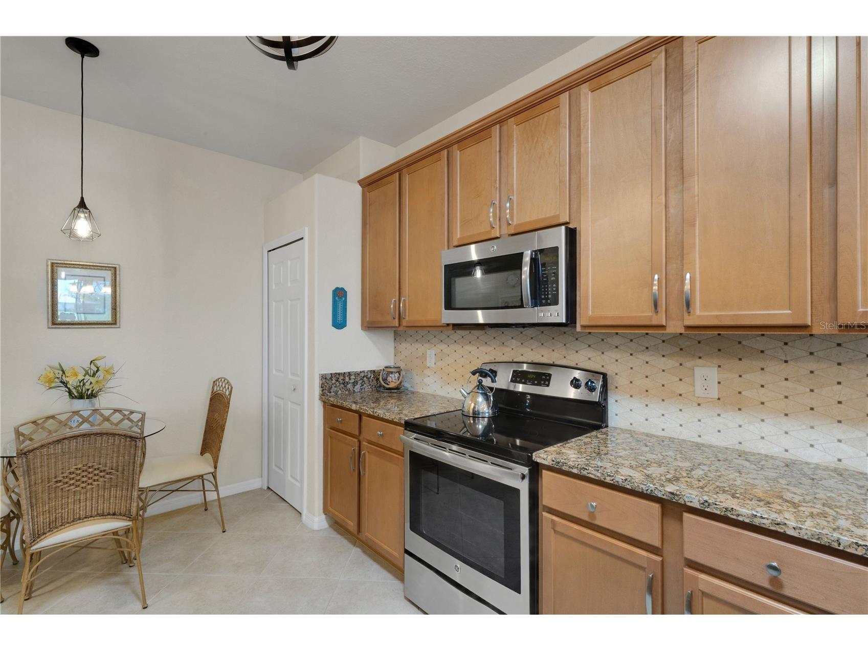 6619 Candlestick Drive Bradenton FL 34212 D6147992 image25
