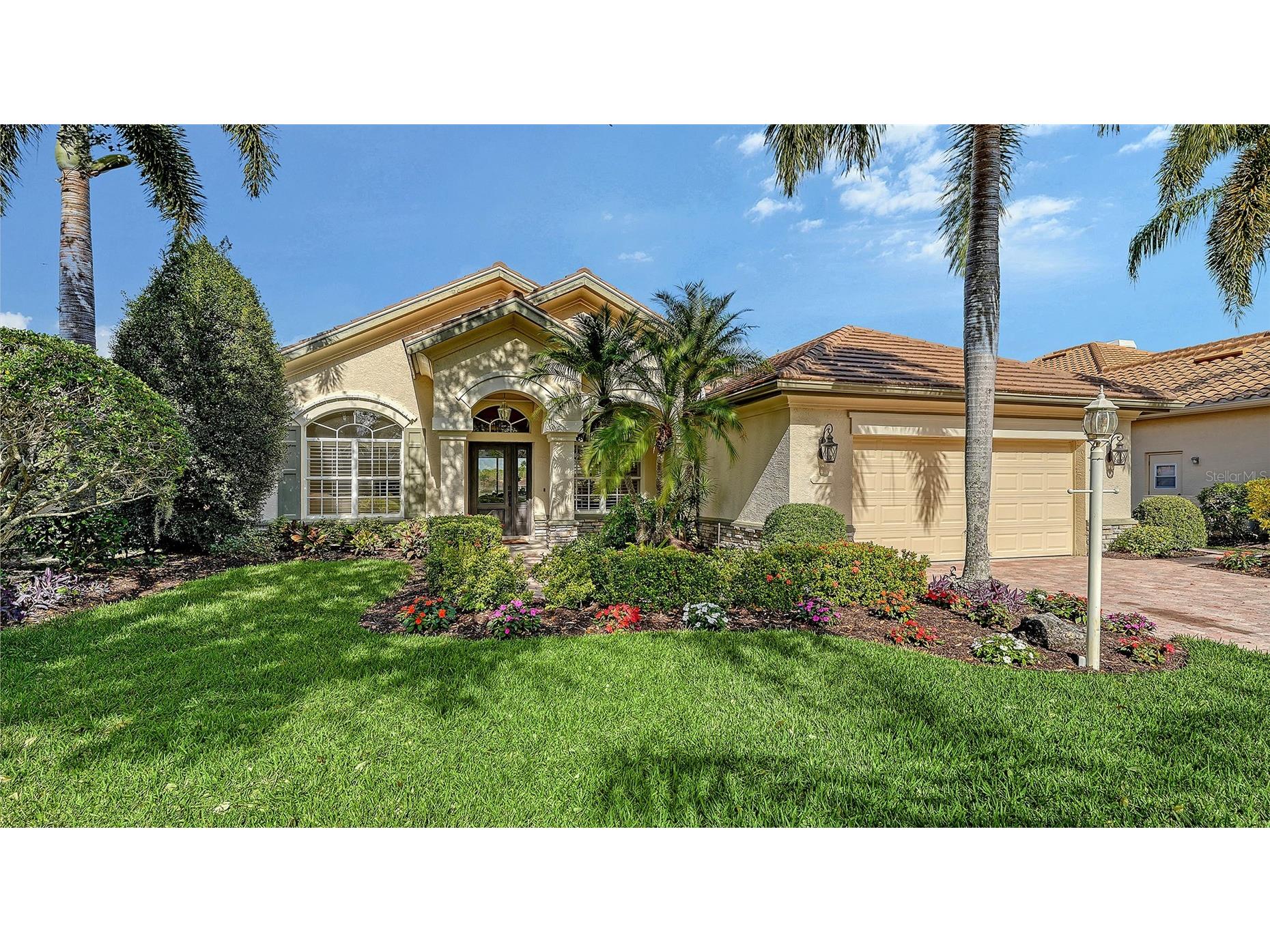 6619 Waters Edge Way Lakewood Ranch FL 34202 - LAKE UIHLEIN A4677224 image1