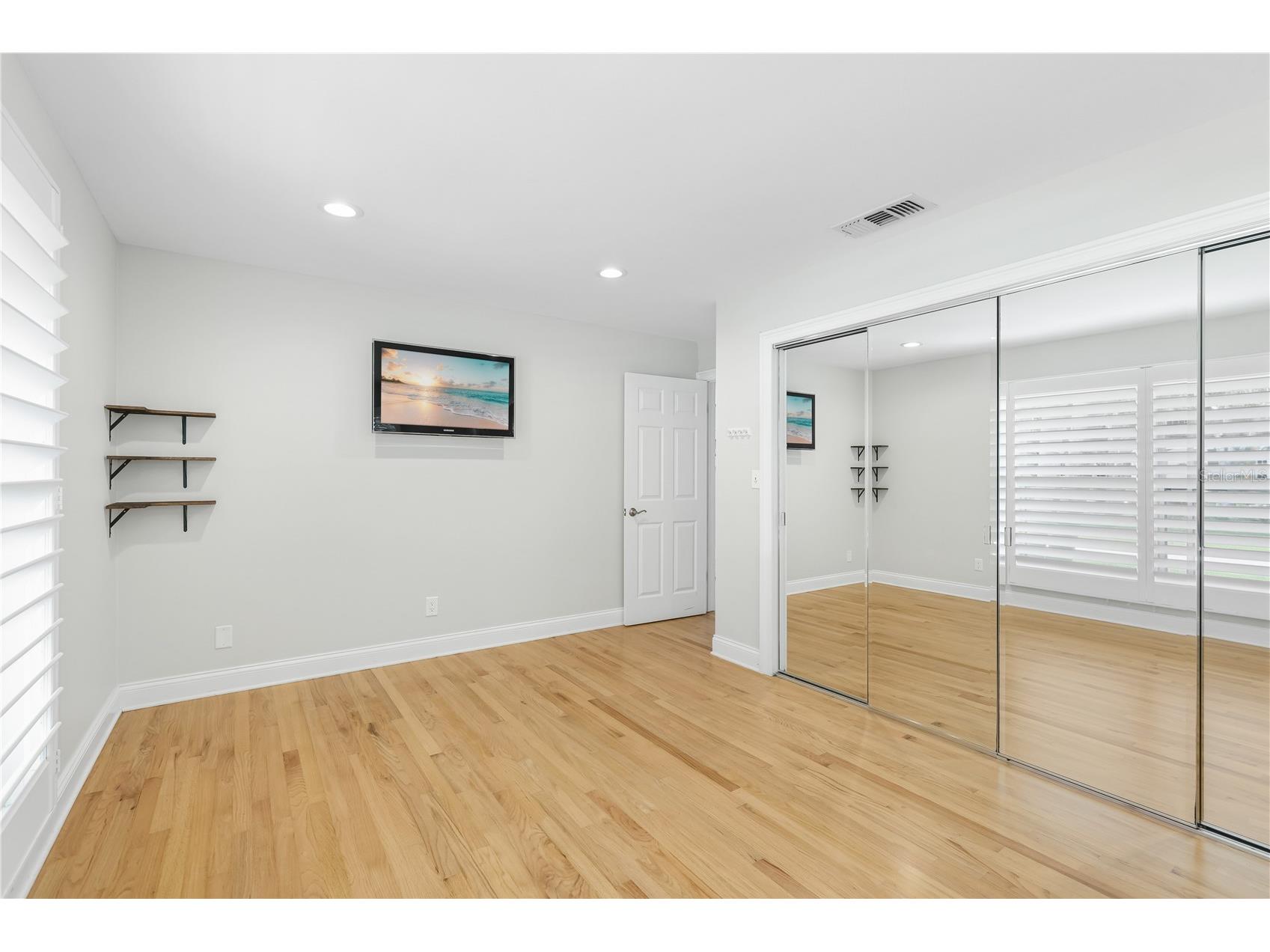662 Apalachee Circle NE Saint Petersburg FL 33702 A4697315 image25