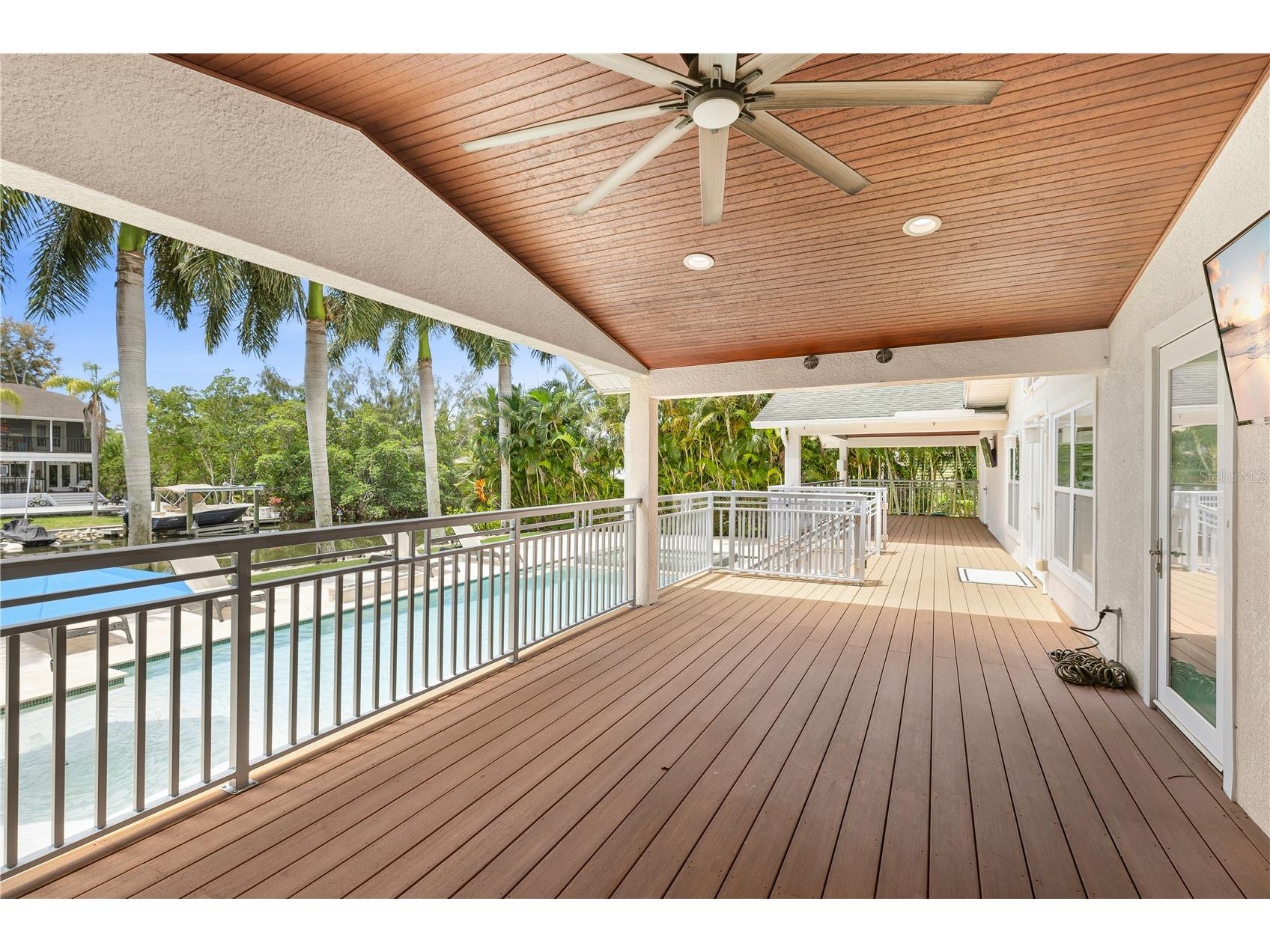 662 Apalachee Circle NE Saint Petersburg FL 33702 A4697315 image32