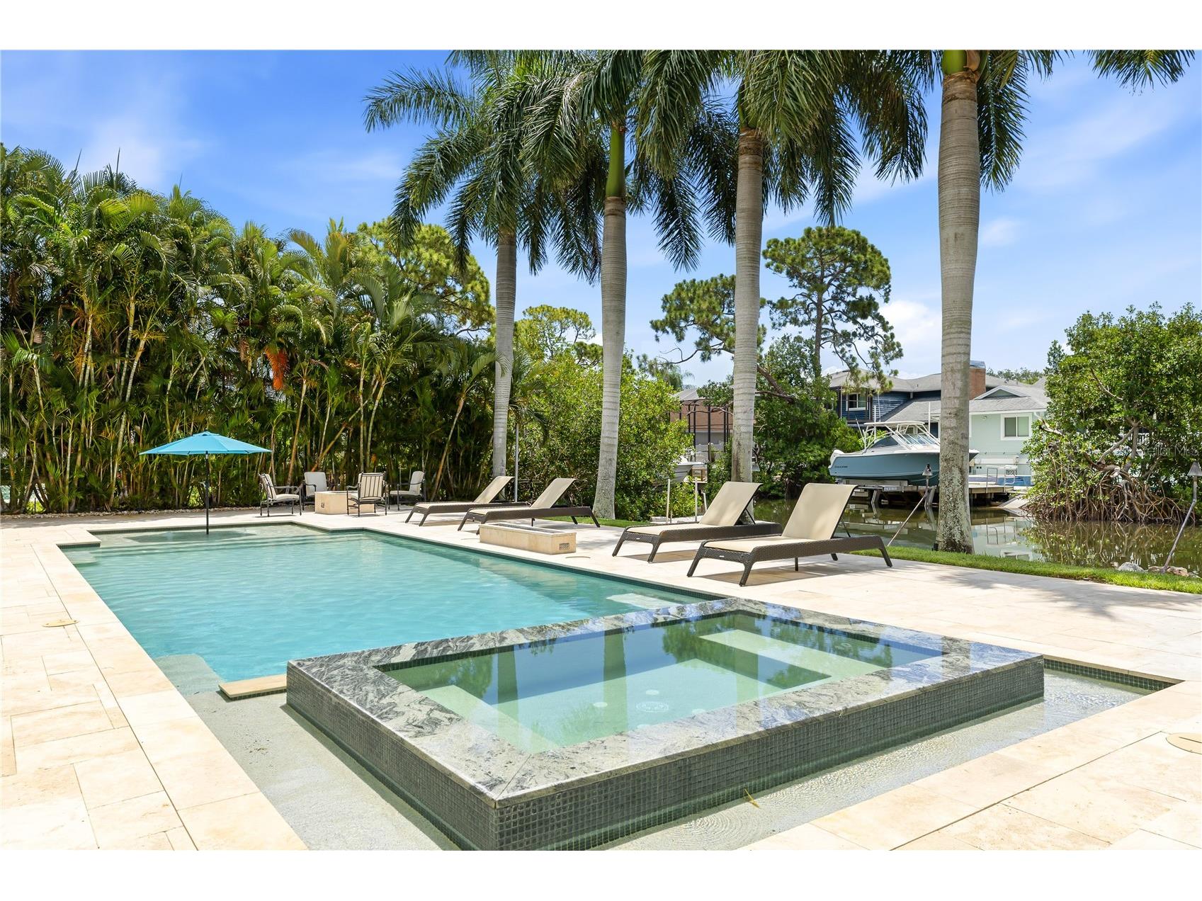 662 Apalachee Circle NE Saint Petersburg FL 33702 A4697315 image37