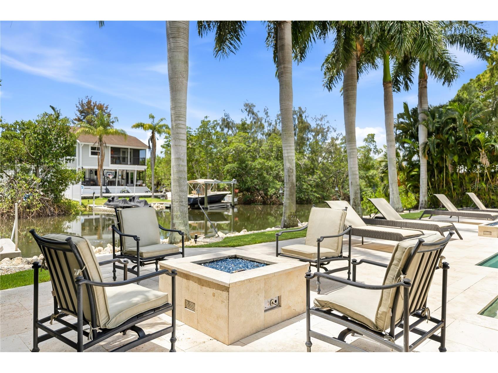 662 Apalachee Circle NE Saint Petersburg FL 33702 A4697315 image39