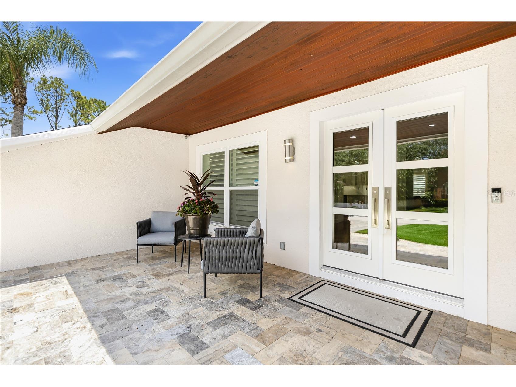 662 Apalachee Circle NE Saint Petersburg FL 33702 A4697315 image4