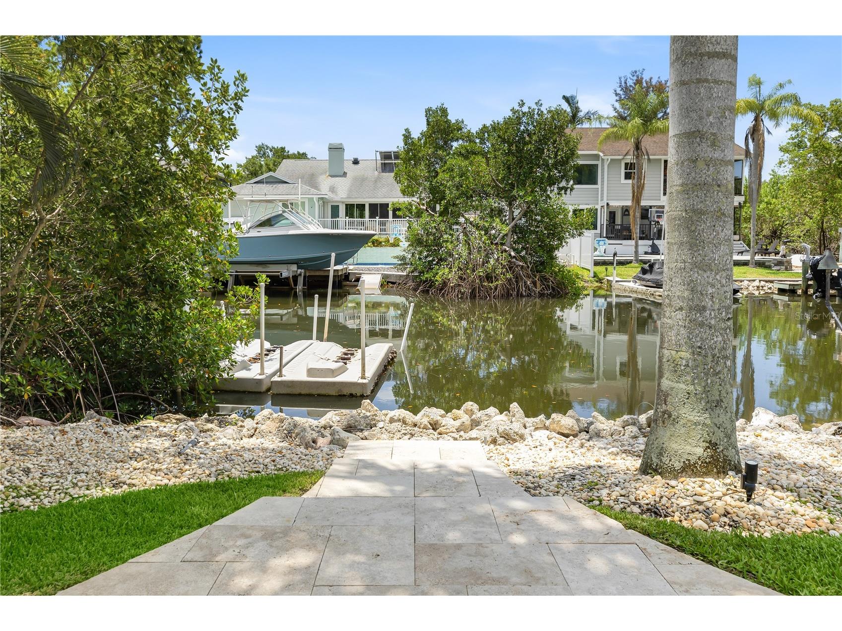 662 Apalachee Circle NE Saint Petersburg FL 33702 A4697315 image40