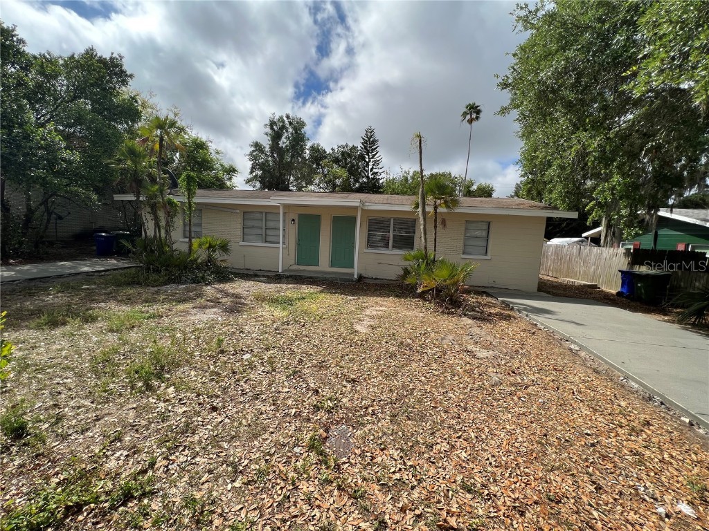 662 Avenue J NW Winter Haven FL 33881 L4940107 image1