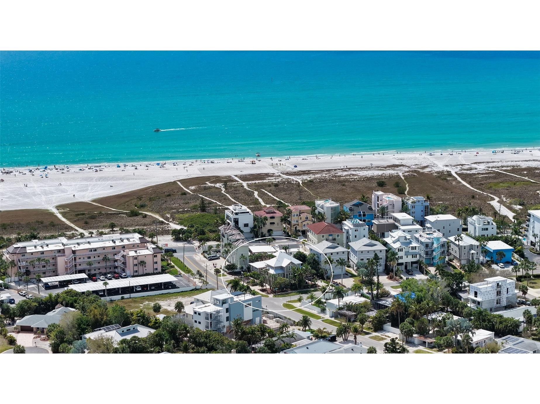 662 Calle Del Otono Sarasota FL 34242 A4684041 image2