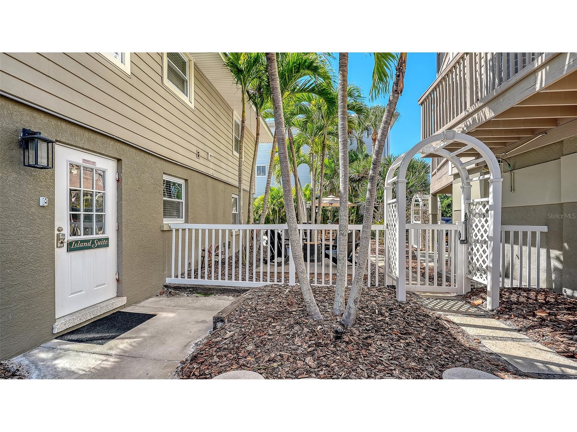 662 Calle Del Otono Sarasota FL 34242 A4684041 image27