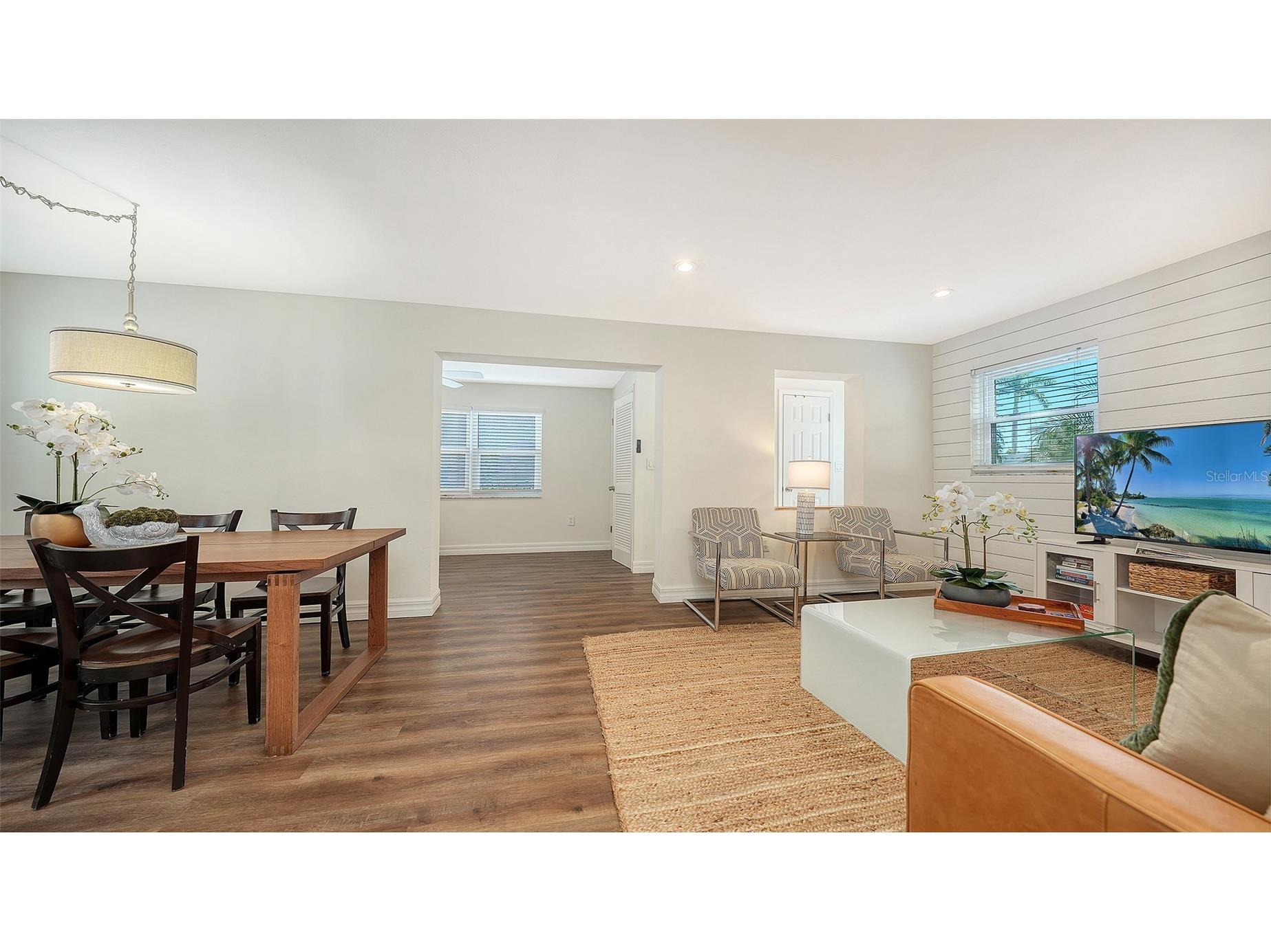 662 Calle Del Otono Sarasota FL 34242 A4684041 image30